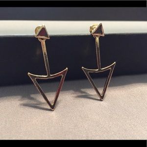 🌸Gold Arrow Earrings🌸